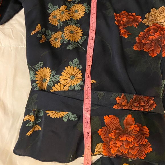 Kimono Style Blouse, Navy w/ bright floral pattern - Picture 9 of 9